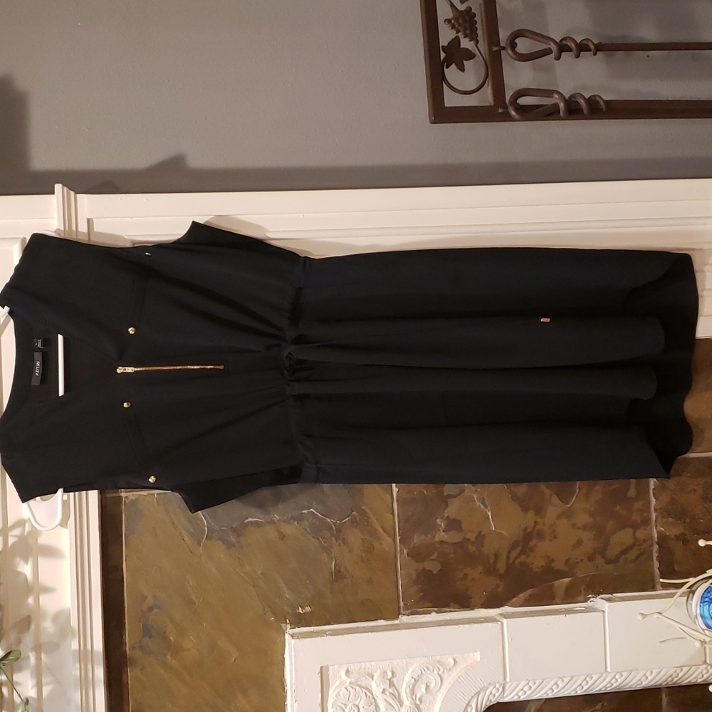 Black sleeveless